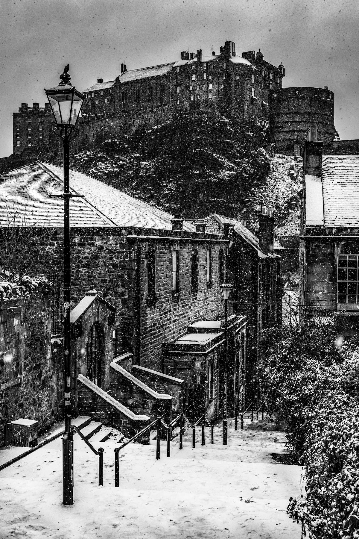 Castle and Vennel in the snow