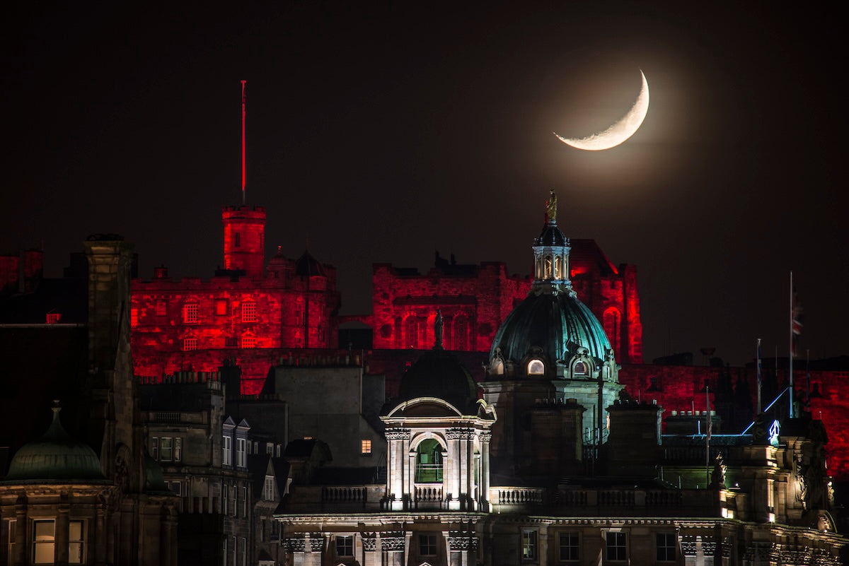 Crescent moon on Christmas Day over the Castle